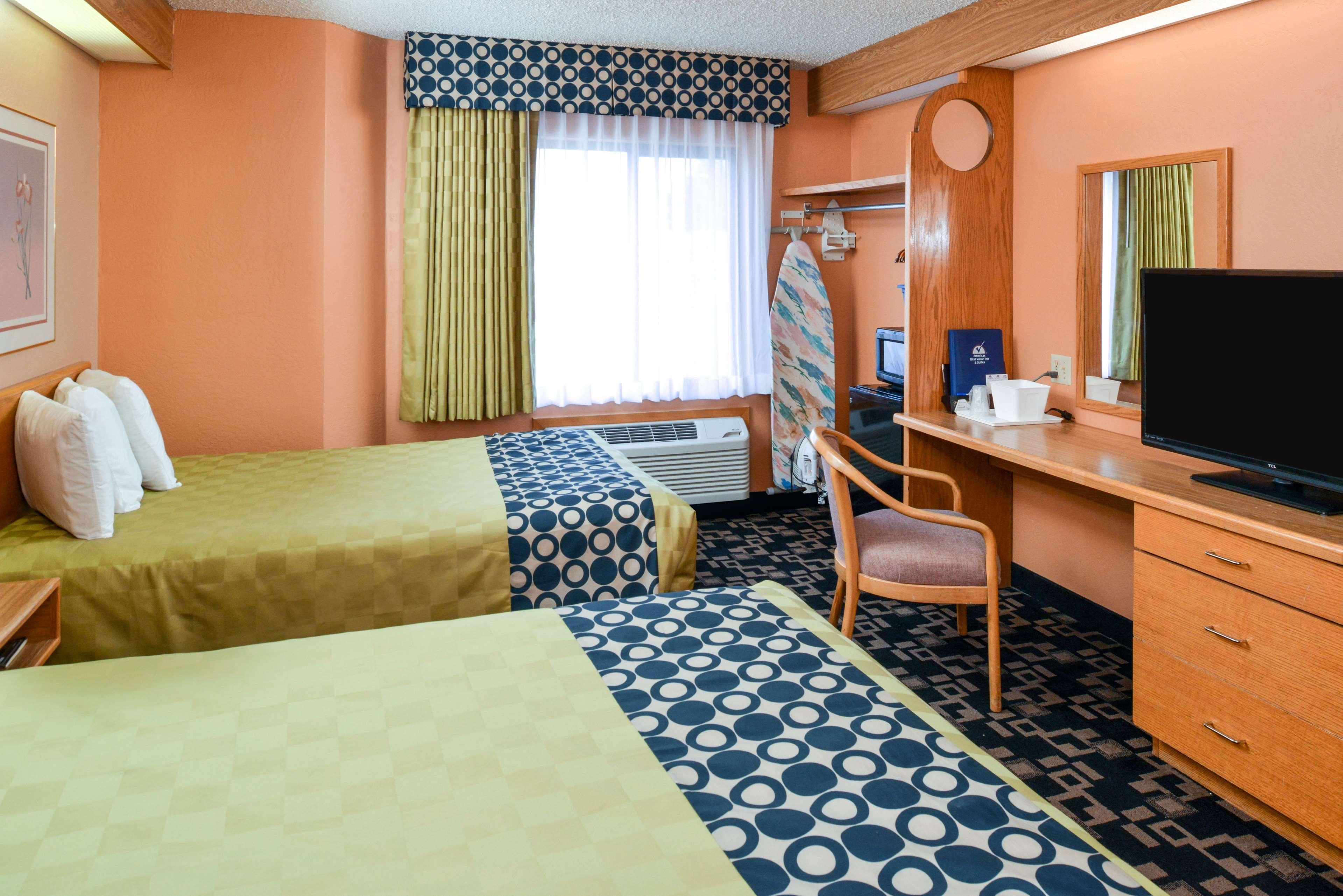 רולינס Americas Best Value Inn מראה חיצוני תמונה