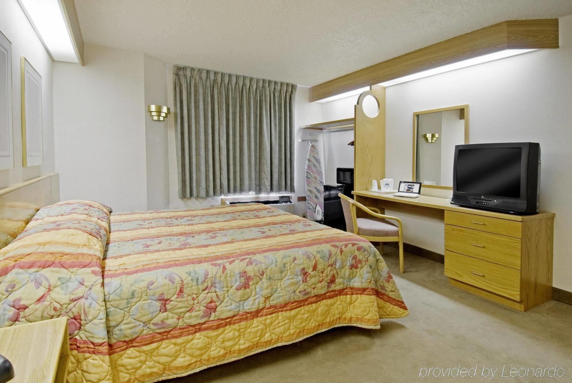 רולינס Americas Best Value Inn חדר תמונה