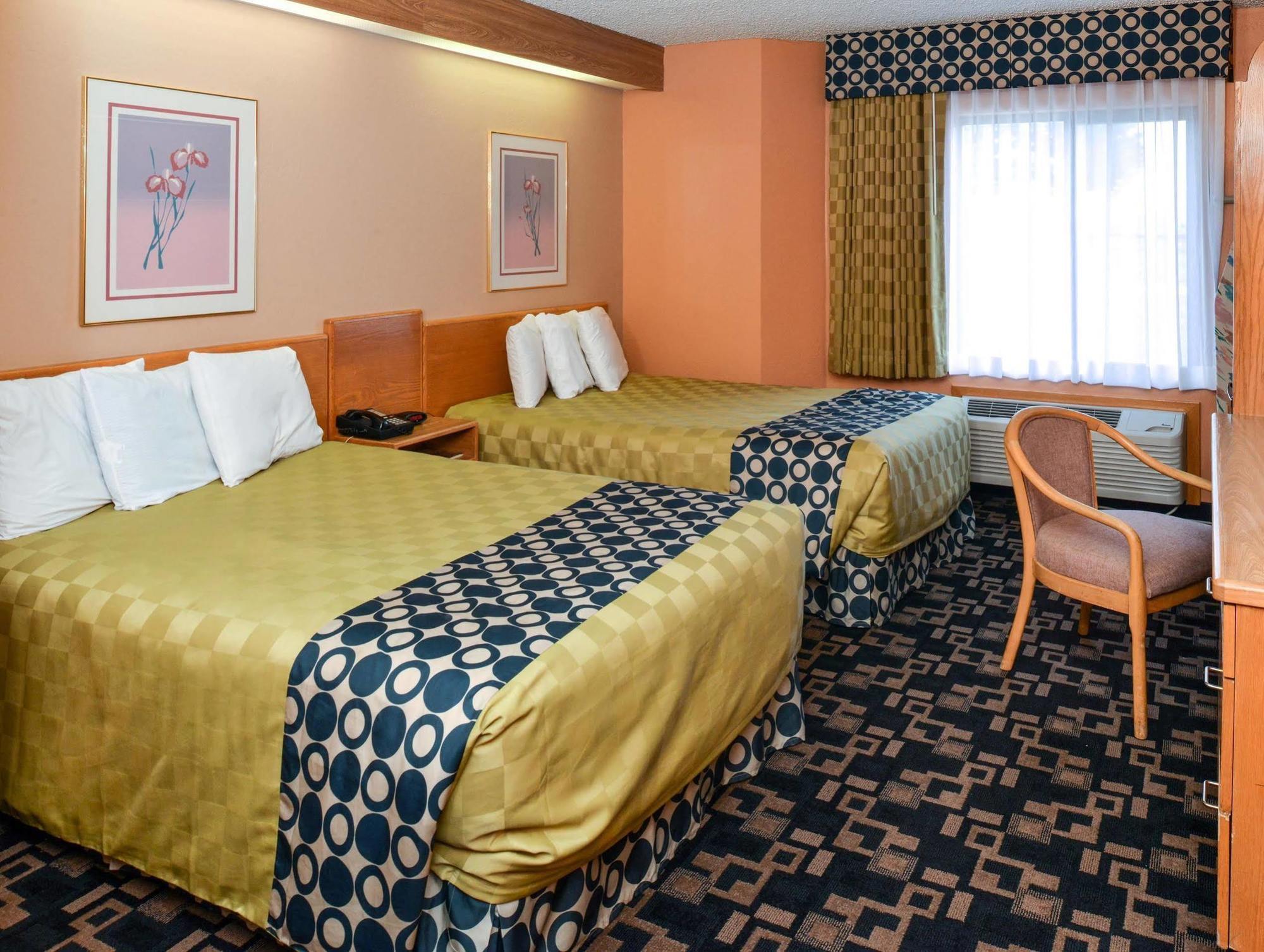 רולינס Americas Best Value Inn מראה חיצוני תמונה